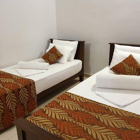 A And D Holiday Inn Anuradhapura Eksteriør billede