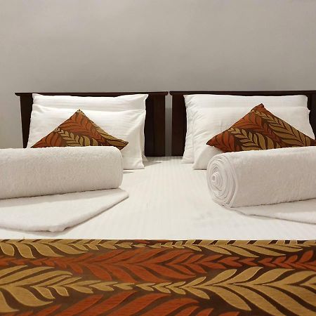 A And D Holiday Inn Anuradhapura Eksteriør billede