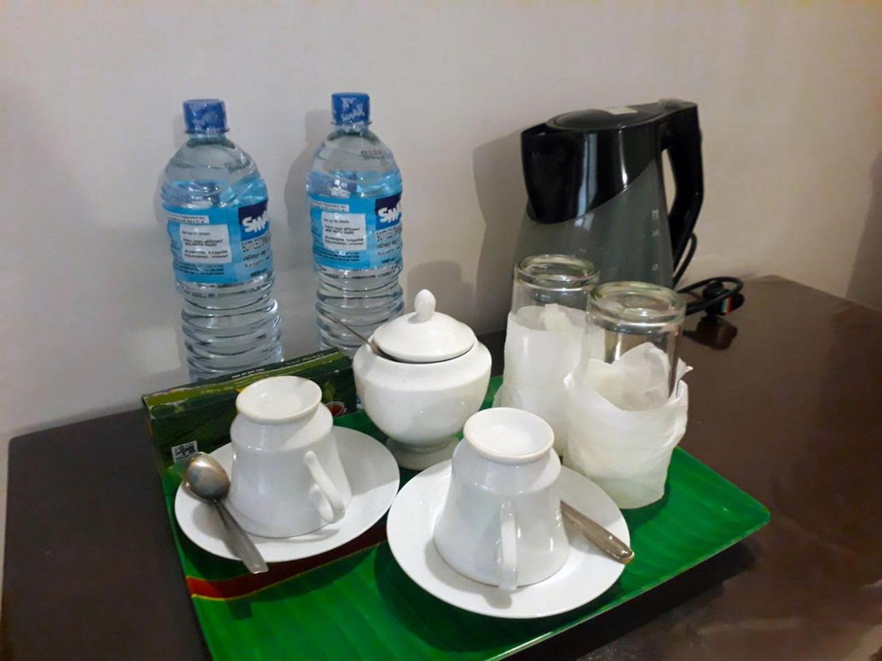 A And D Holiday Inn Anuradhapura Eksteriør billede