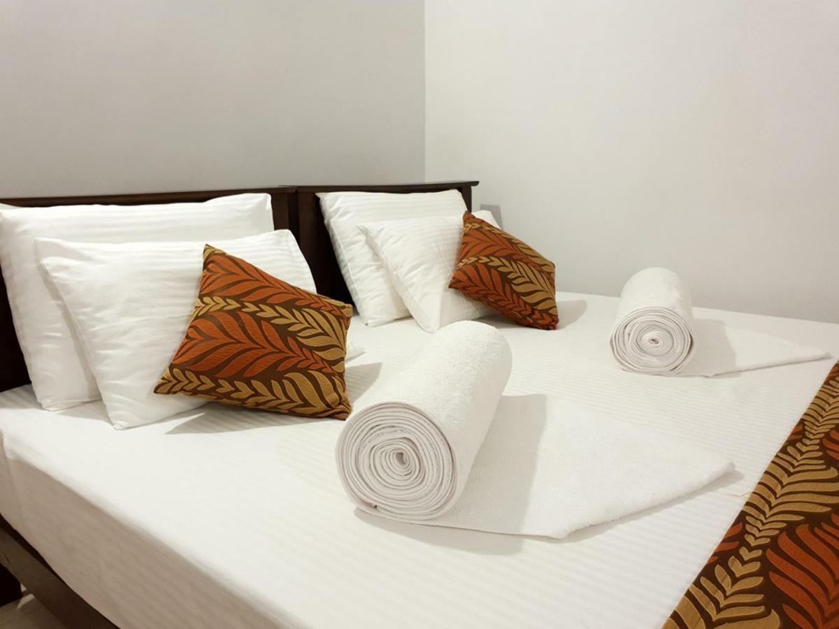A And D Holiday Inn Anuradhapura Eksteriør billede