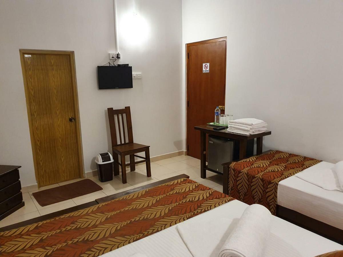 A And D Holiday Inn Anuradhapura Eksteriør billede