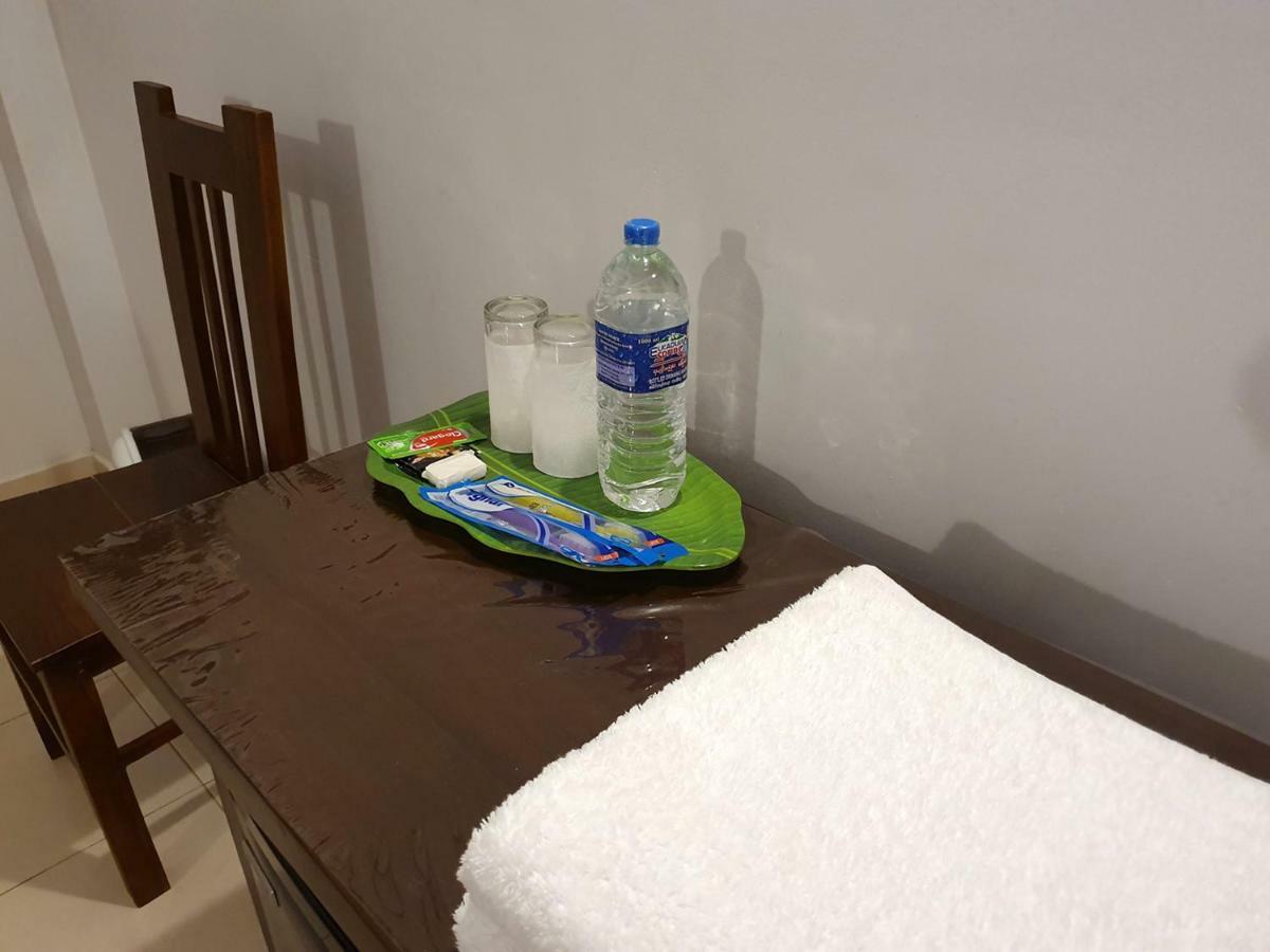 A And D Holiday Inn Anuradhapura Eksteriør billede