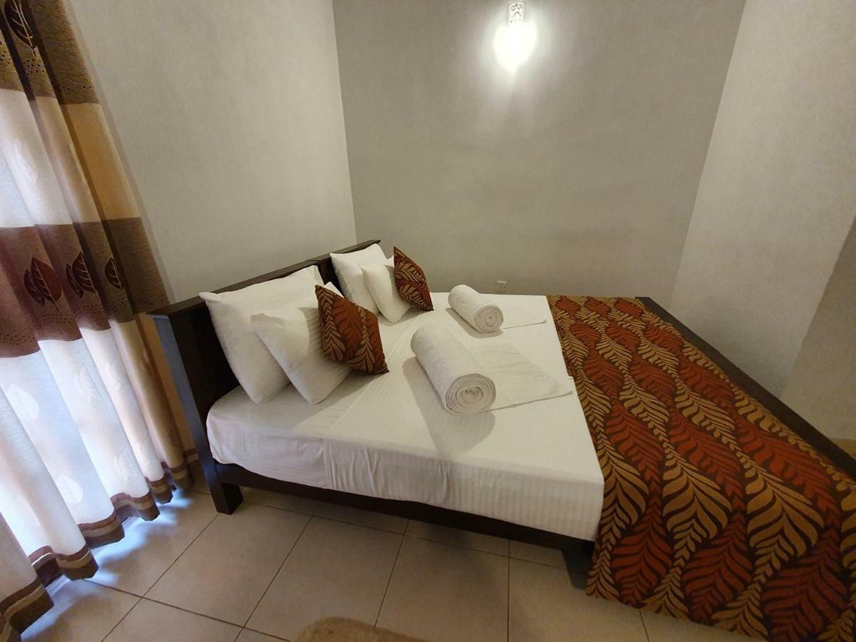 A And D Holiday Inn Anuradhapura Eksteriør billede