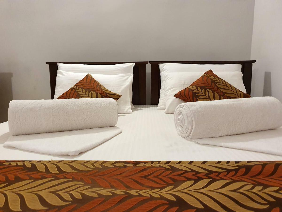 A And D Holiday Inn Anuradhapura Eksteriør billede