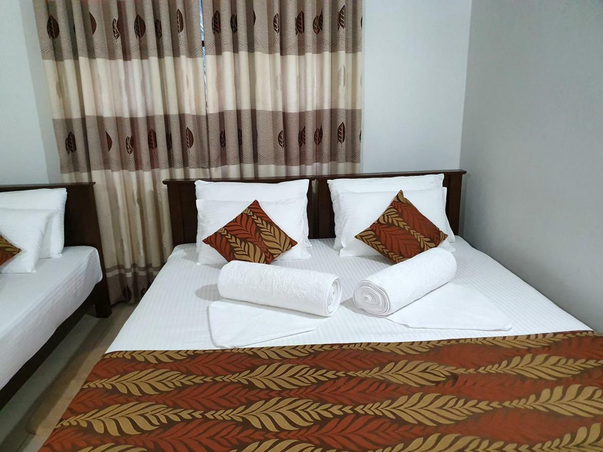A And D Holiday Inn Anuradhapura Eksteriør billede
