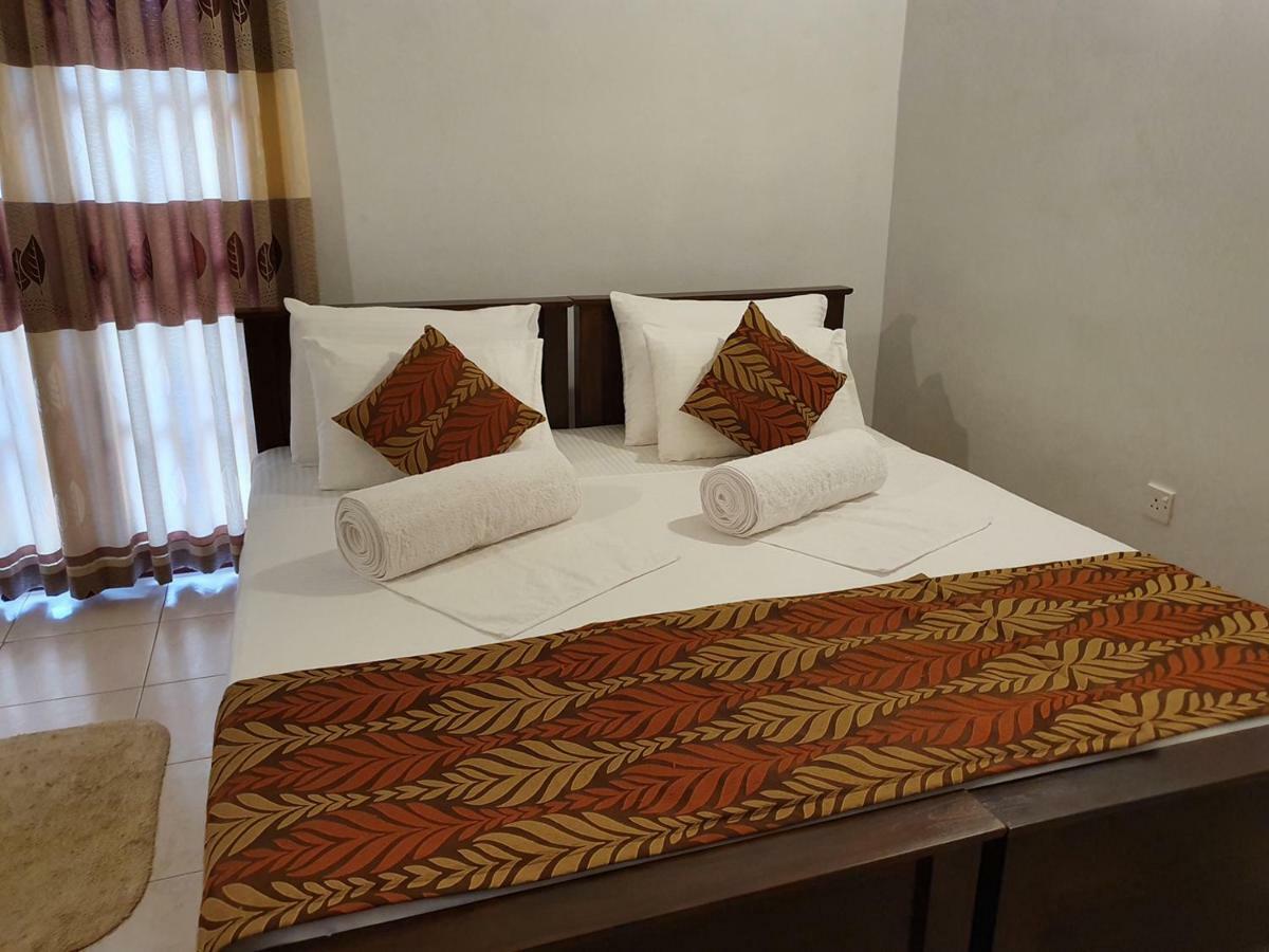 A And D Holiday Inn Anuradhapura Eksteriør billede