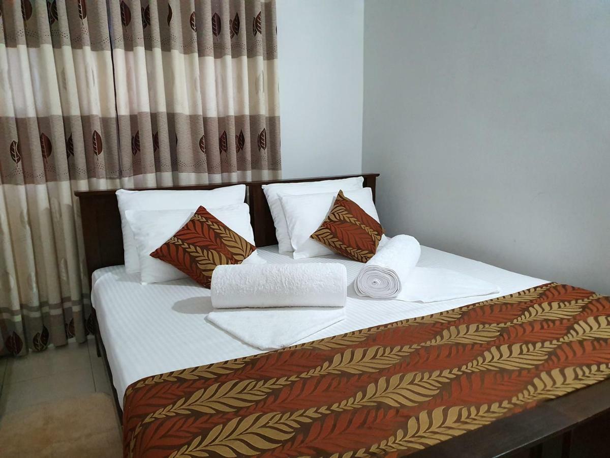 A And D Holiday Inn Anuradhapura Eksteriør billede
