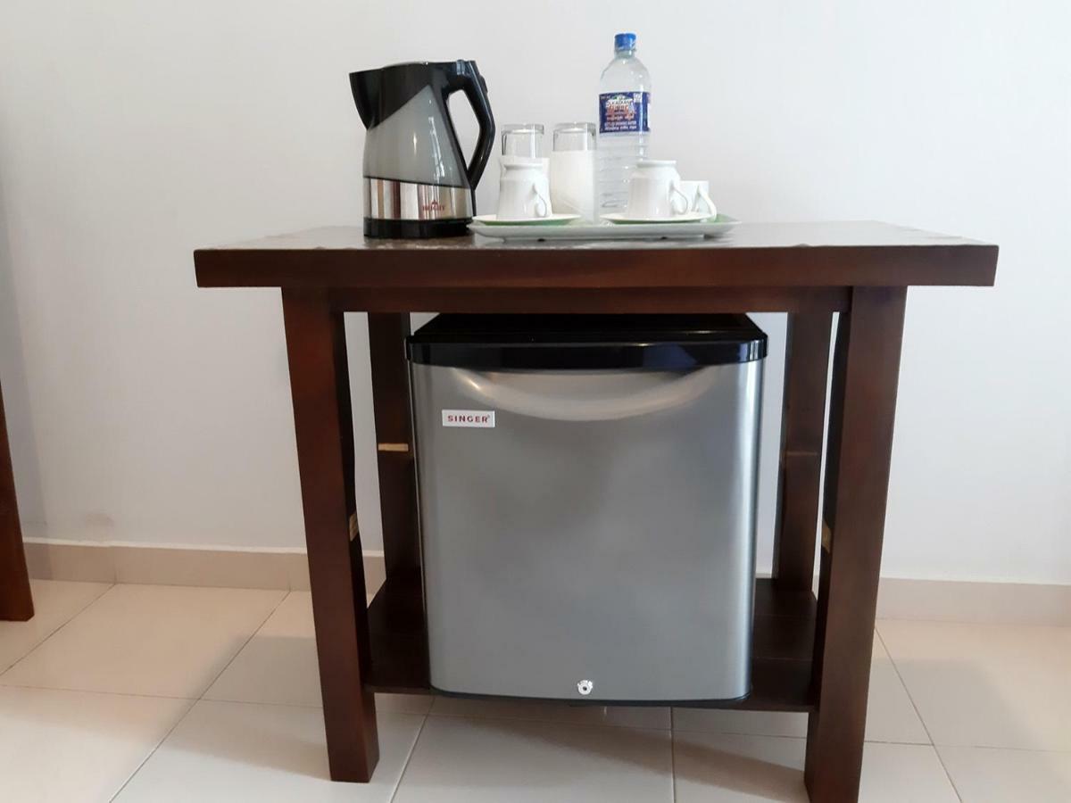 A And D Holiday Inn Anuradhapura Eksteriør billede
